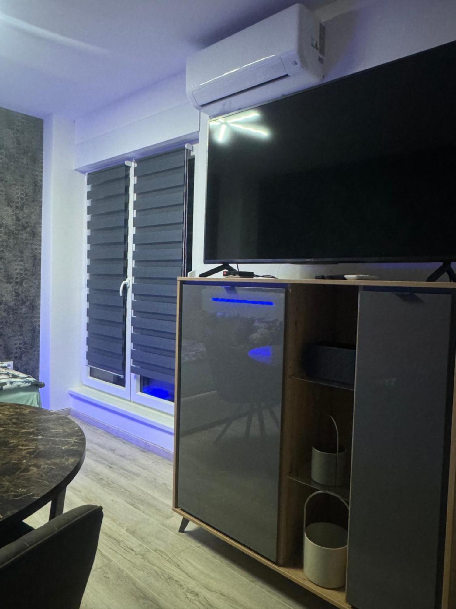 Center 5 Apartment *